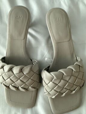 H&M Braided Slide Mules in Light Beige
